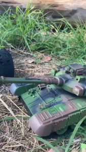 รถถังบังคับ360องศา เดินได้ด้วยล้อตะขาบ ใส่ถ่านชาร์จ มีไฟ-มีเสียง