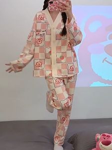 Pajamas Adem Halus untuk Wanita: Setelan Homewear Kekinian