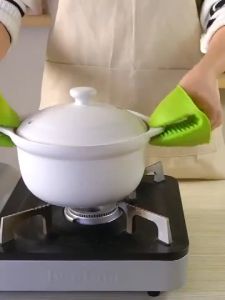 QUOKKA Colourful Anti Heat Silicone Hand Glove Kitchen Insulation Hot Pot Oven Hand Glove Sarung Tangan Silikon Anti Haba Berwarna-warni Dapur Bertebat Sarung Tangan Ketuhar Periuk Panas 彩色防热硅胶手手套厨房保温火锅烤箱手手套