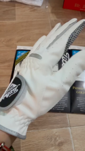 Găng tay golf nam tay trái Titleist Perma Soft chất liệu vải nho nhật bản - Glove golf Japan