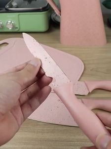 Set Pisau Dapur 6 Pcs Warna-Warni dengan Wadah Paket Lengkap Membuat Aktivitas Memasak Semakin Ceria