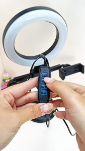 Đèn Livestream Kèm 2 Khung Kẹp Điện Thoại Gấp Gọn