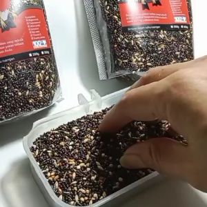 Pakan Burung Komplit untuk Burung Red Siskin dan Goldfinch Kemasan 900Gram