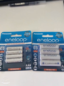 รับประกันจริง 100% จากศูนย์ AA 2000mAh AAA 800mAh เครื่องชาร์จแบตเตอรี่ Panasonic Eneloop 100% authentic warranty from center battery charger