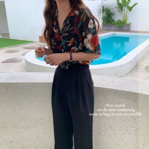 LHMoonlight สินค้าใหม่ เสื้อเชิ้ตแฟชั่นคุณผู้หญิง ลายใบไม้สไตล์ฮาวาย ใส่เที่ยวทะเลคือถูกต้องที่สุด เนื้อผ้าไม่หนาบางเบาระบายอากาศดีเหมาะกับประเทศไทยแน่นอน