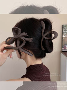 กิ๊บติดผมสีชาน่ารักสำหรับผู้หญิง กิ๊บติดผมขนาดใหญ่ ทรงฉลาม กิ๊บติดผมแบบมีด้ามจับสีเทาอ่อนสำหรับตกแต่งผม