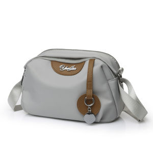 กระเป๋าสะพายข้างผ้าใบไนลอนใหม่สำหรับผู้หญิง กระเป๋าสะพายไหล่เดี่ยว Oxford Cloth กันน้ำ น้ำหนักเบา สำหรับใช้ในที่ทำงาน