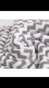 Zig Zag Microfiber Bath Towels 27" x 54" (70x140 cm) Extra Soft Plush & Quick Dry High Absorbency Large Size Towels for Bath / ST 57