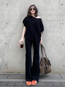 กางเกงยีนส์ทรงขาบานเอวสูง กางเกงยีนส์ทรงสลิมฟิตสำหรับผู้หญิง ทรงหลวม ทรงยาว ทรงลำลอง สีดำ ฤดูร้อน