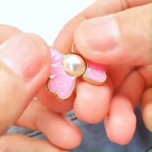 ตะขอปรับเอวรูปผีเสื้อ หมุดไม่ต้องเย็บ สีสันสดใส