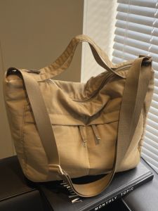 Large Capacity Nylon Crossbody Tote Bag Womens Commuter Handbag Versatile Lightweight Single Shoulder Bag Korean Style Shopping Bag