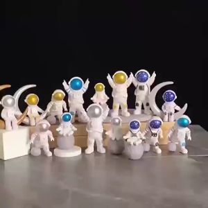 DINOSO Cake Topper Roket Astronot untuk Hiasan Kue Pesta Ulang Tahun Tema Luar Angkasa