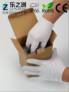 SENBERCEN 2 GANG - DOUBLE WEATHERPROOF SWITCH SOCKET - IP66 WATERPROOF OUTLET (UNIVERSAL TYPE PLUG)