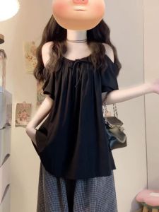 Y6Y | เสื้อเชิ้ตแขนสั้นสีดำสไตล์ฝรั่งเศสสำหรับผู้หญิงในช่วงฤดูร้อนปี 2025 ดีไซน์ใหม่ เสื้อเชิ้ตแขนพองแบบเกาะอก แขนกุด เสื้อผ้าทำงาน