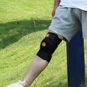 [Buy 1 Free 1 side] knee brace safety knee brace for knee support weight pain relief knee pain exercise Sports free size
