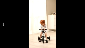 Toddler Balance Bike 1-5 Years Foldable Rear Wheels Training Trike with Footrest Front Wheel Safe Learning Bike Pedal Kids Tricycle