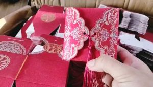 กล่องของขวัญ กล่องของชำร่วย กล่องรับไหว้ สีแดงทรงสี่เหลี่ยมสไตล์จีน พร้อมส่ง