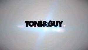 TONI&GUY แปรงไดร์กลม สำหรับไดร์ให้เส้นผมเรียบลื่น เรียงตัวสวยไม่พันกัน ขนแปรงเรียวนุ่มไม่บาดหนังศีรษะ เส้นรอบวงแกน 16 cm. – สีน้ำตาลอ่อน (TONI&GUY-16s)(VV2)