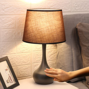 American Household Metal Table Lamp penjimatan tenaga bilik tidur lampu sisi katil LED belajar meja lampu lekapan moden mudah rumah hiasan bilik hidup-UK Plug