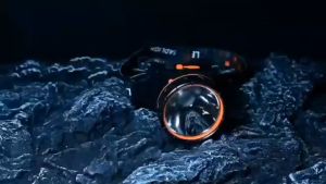 QYD Senter kepala Cas LED super Terang 50watt IPx4 Tahan Air Headlamp 9600mAh Q8801