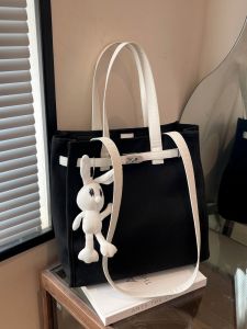 กระเป๋าถือผ้าแคนวาสสไตล์เกาหลีระดับไฮเอนด์สำหรับผู้หญิง ความจุขนาดใหญ่ ซิปแบบหัวเข็มขัด กระเป๋าสะพายไหล่ข้างเดียว กระเป๋าใต้วงแขน เทรนด์ใหม่ ฤดูใบไม้ผลิ 2024