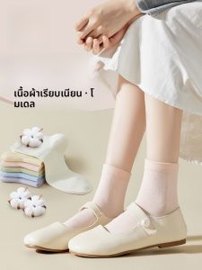 MiiOW | ถุงเท้าสีขาวไร้ตะเข็บ ระบายความชื้นและป้องกันแบคทีเรีย ยาวกลางน่อง