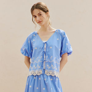 INMAN | Áo Thun Vòng Cổ V Cotton Thêu Tay Bồng