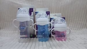 Baby Infant Feeding Milk Bottle with Grab Handle (Makers of Avent)