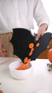 OTOTO Batty - Foldable Cutting Board
