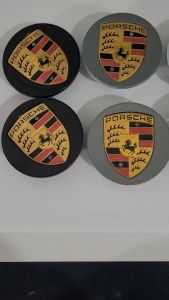 Chụp mâm xe ô tô Porsche logo lazang Porsche 65mm có 3 màu Đen Bạc và Ghi. Chất liệu nhựa ABS. Porsche65