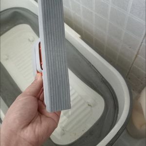 ไม้ถูพื้นขนาดเล็กทำความสะอาดเร็ว รักษาความสะอาดมือ ไม้ถูพื้นสำหรับโต๊ะและหน้าต่าง บีบน้ำง่าย ไม้ถูพื้นทำความสะอาดบ้านพร้อมฟองน้ำ ใช้งานมือเดียว