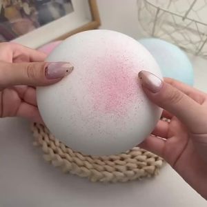 Schylling | Đồ Chơi Bóp Xả Stress Hình Bánh Bao Sữa Cỡ Lớn - Đồ Chơi Bóp Bùn Mềm Mại Giảm Căng Thẳng Hồi Phục Chậm Hình Bánh Mì Quà Tặng Cho Mọi Lứa Tuổi