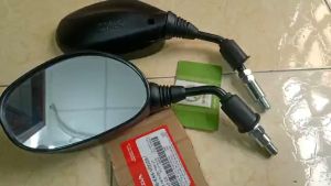 Gương xe máy air blade 2012-2015 chân 10 ly