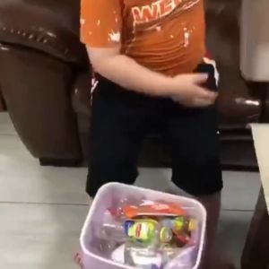 [หนามาก] 45*50 ถุงขยะหูหิ้ว ถูกเล่นบ้าน มีหูหิ้วพร้อมทิ้ง รับน้ำหนักได้มาก ถูกแบบม้วน ถูกพกพา ถูกเป็นฉีก (1 ม้วน มี 15 ใบ)