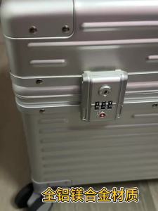 Photography Equipment Friendly Aluminum-Magnesium Alloy Carry-On Trolley 18 Inches