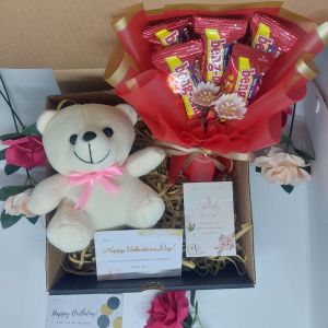 HAMPERS Coklat mini bear hadiah VALENTINE gift box ULANG TAHUN wisuda buket