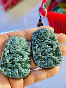 Mặt dây chuyền đá C.ẩm Th.ạch Lam Ngọc Khắc Rồng mang lại Tài Lộc May Mắn Thịnh Vượng + dây đeo