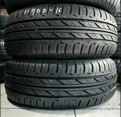 2 BAN MOBIL COPOTAN TUBLES RING 16 UKURAN 215 /60 LAYAK PAKAI
