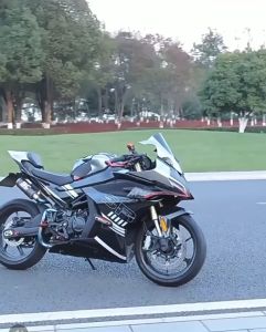 ผ้าคลุมมอไซค์ ผ้าคลุมรถมอไซ ผ้าคลุมมอเตอร์ไซค์ กันแดดกันฝน คุณภาพดี หนา ขนาดใหญ่ เหมาะสำหรับรถจักรยานยนต์ขนาดต่างๆ