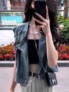 European Goods Retro Denim Vest Female 2024 Fall New Design Sense Niche Style Sleeveless Tank Top Short Outwear