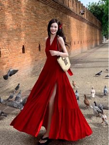 ชุดเดรสยาวผ่าหลังคอวีสีแดง Rsemnia สำหรับวันหยุดชายหาด ชุดเดรสยาวปานกลางแบบสวมหัวแขนกุด ผ้าโพลีเอสเตอร์