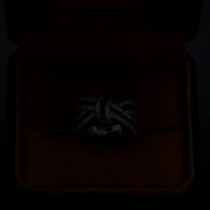 Huitan Gorgeous Finger Ring for Women Fashion Female Fashion Bright Zirconia Jewelry for Engagement Ceremony Party Accessories