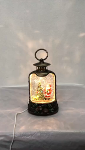 CHRISTMAS LANTERN SNOW GLOBE