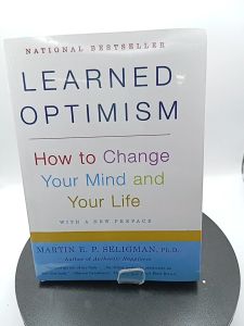 Learned Optimism How to Change Your Mind and Your Life by Martin E. P. Seligman [OEM Paperback]