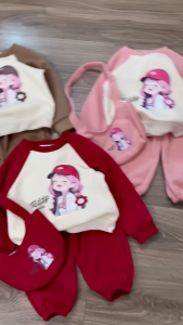 Bộ quần áo hình cô gái chất nỉ 2 da kèm túi cho bé gái 10-30kg