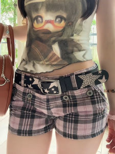 กางเกงขาสั้นผ้ายีนส์ทรงเอเอวต่ำลายสก็อตสีม่วงสไตล์อเมริกันไซส์ใหญ่สำหรับผู้หญิง กางเกงขาสั้น Y2K ดีไซน์เซ็กซี่ เทรนด์ฤดูร้อน