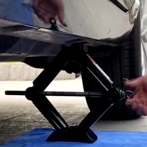 Car Scissor Jack Ratchet Wrench Wheel Lug Wrench Hand Jack Wrench Labor-saving Scissor Jack Cross Wrench Repair Kereta