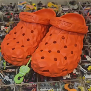ORIGINAL CLASSIC GEOMETRIC CLOG LAVA