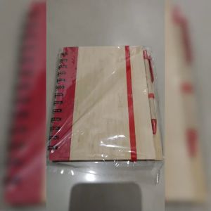 Memo Sticky Notes: Souvenir Promosi Custom & Buku Catatan Kantoran