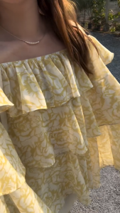 Dressupcorner เสื้อปาดไหล่ระบาย DCN01224